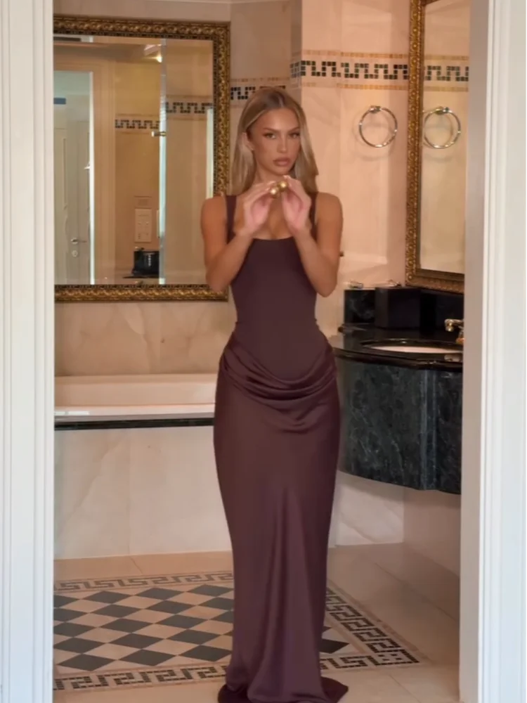 Vestido feminino plissado liso com alças, decote quadrado, sem mangas e ombros à mostra