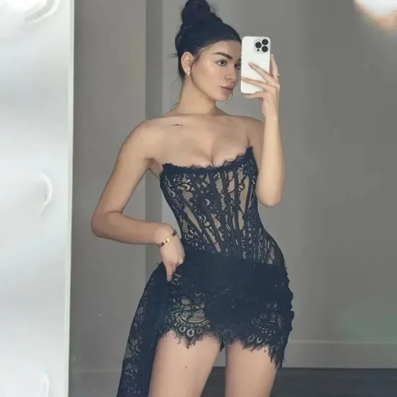Vestido  sexy de renda, cor sólida, com detalhes transparentes e cintura alta